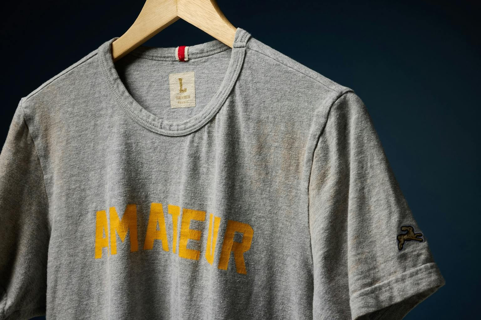 Tracksmith Grayboy Amateur Tee Unisex - Ivory/Yellow - Frontrunner Colombo