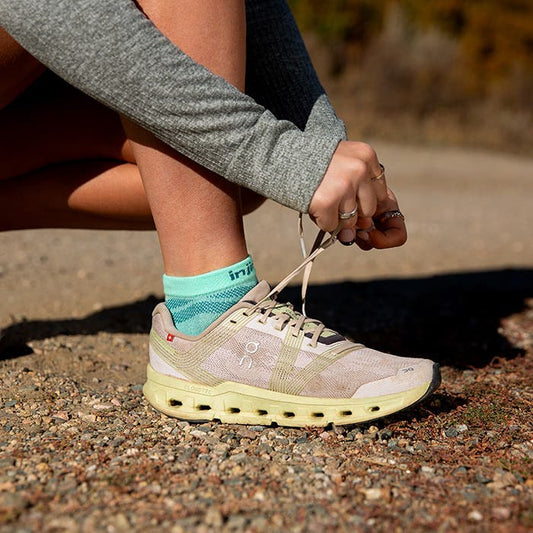 Injinji Ultra Run Womens Performance Midweight Mini Crew Glacier - Frontrunner Colombo