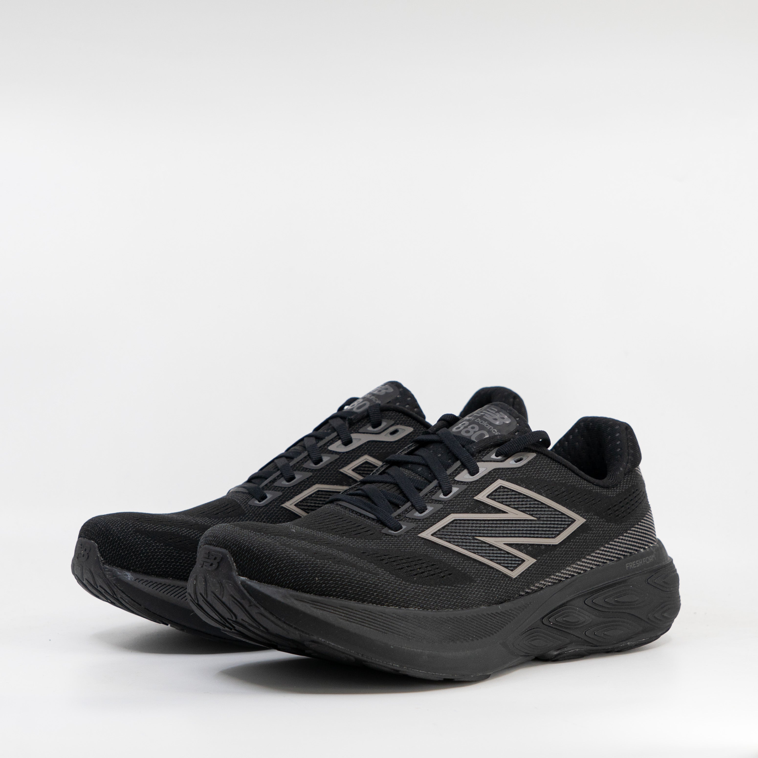 New Balance 880v15 (4E Extra Wide) Mens Black/Black - Frontrunner Colombo