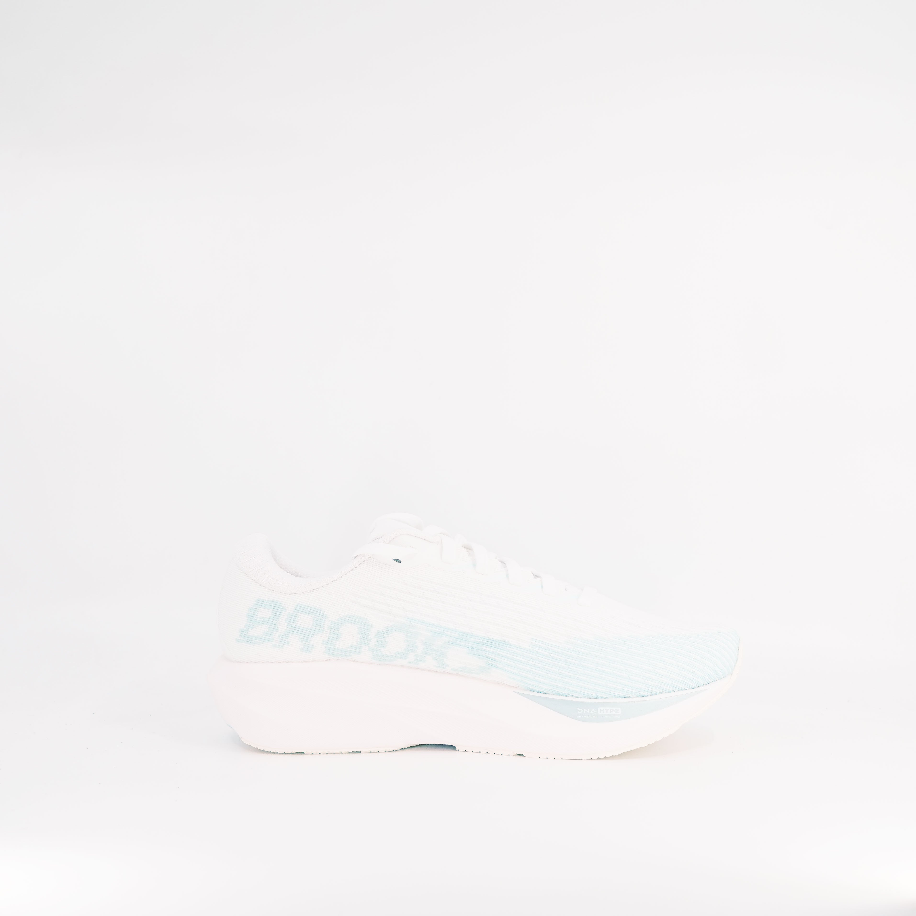 Brooks Ghost Amp (B Standard) Womens White/Blue/Metallic - Frontrunner Colombo