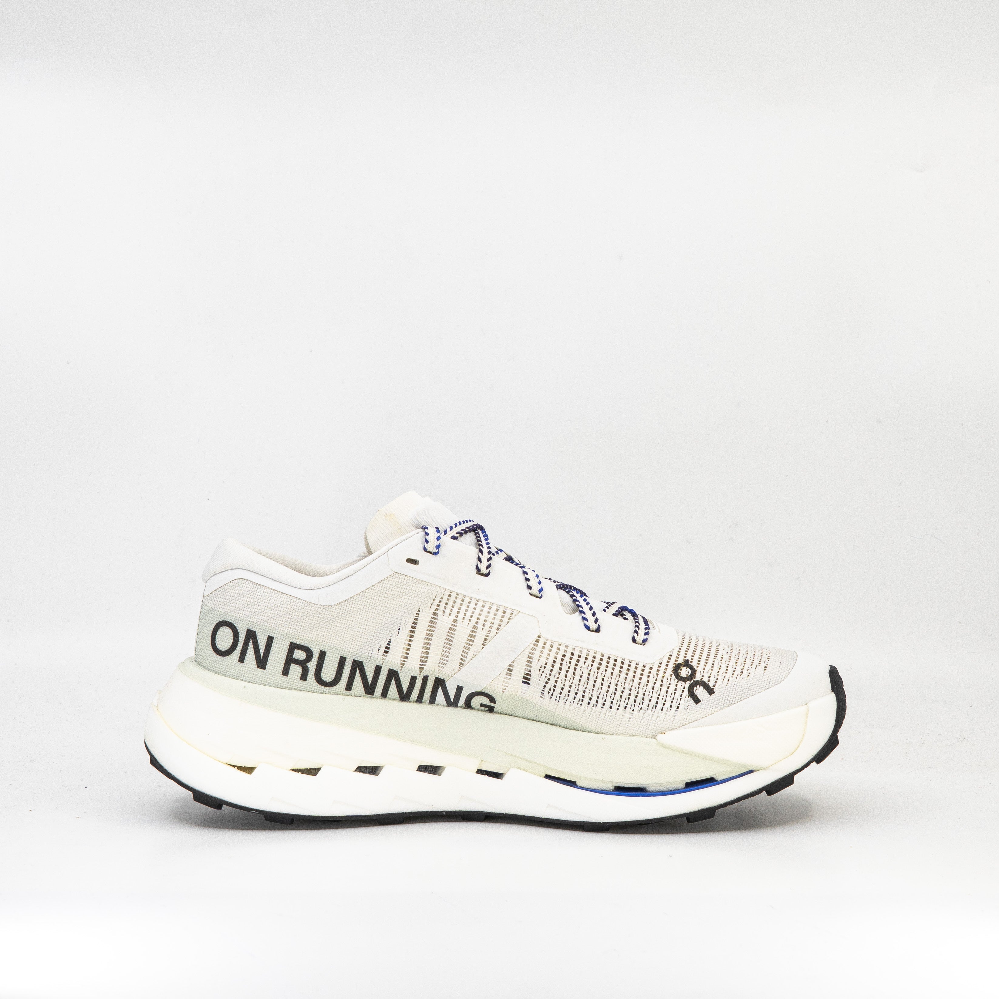 On Cloudultra Pro (B Standard) Womens Ivory/Iceberg - Frontrunner Colombo
