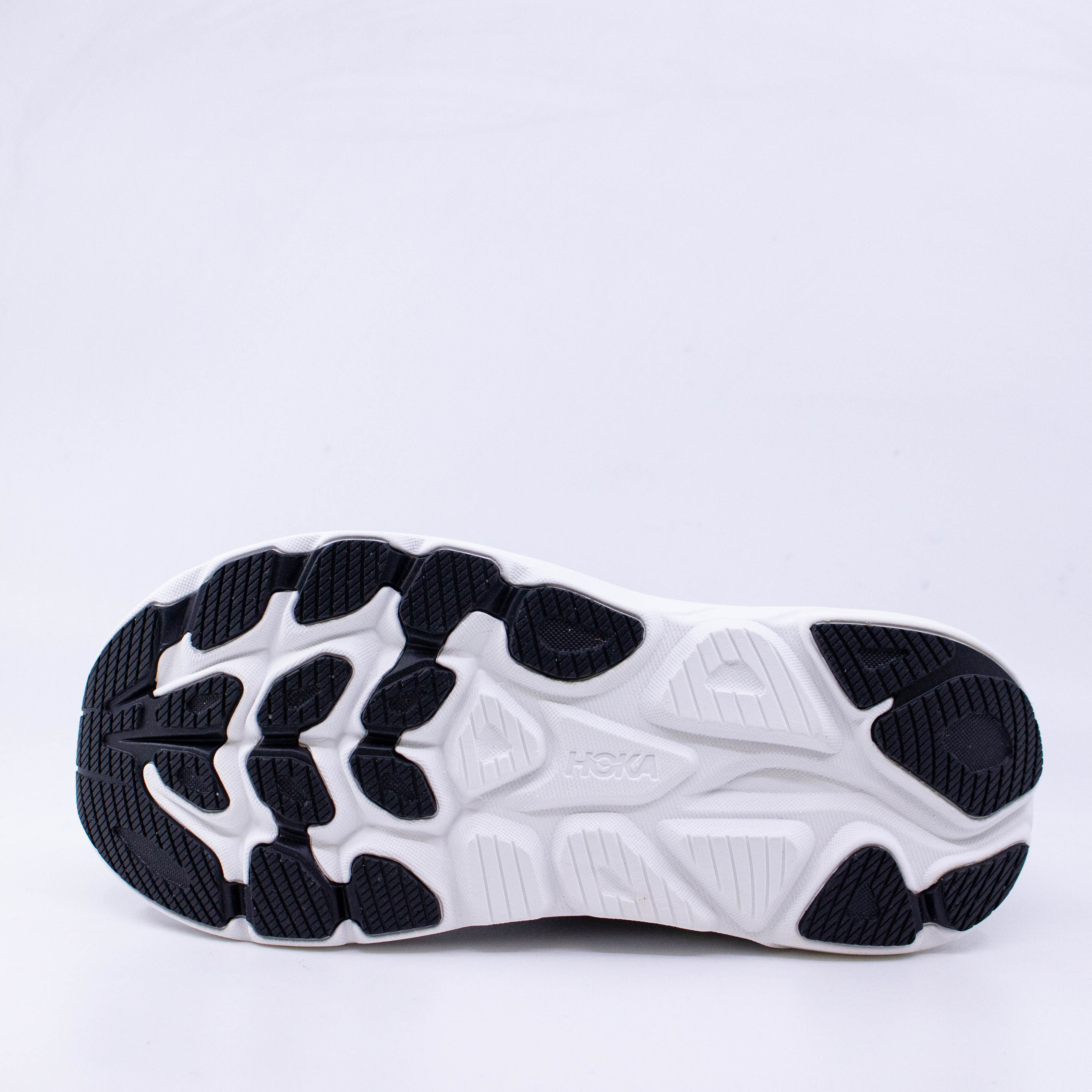 Hoka Clifton 10 (2E Wide) Mens Black/White - Frontrunner Colombo