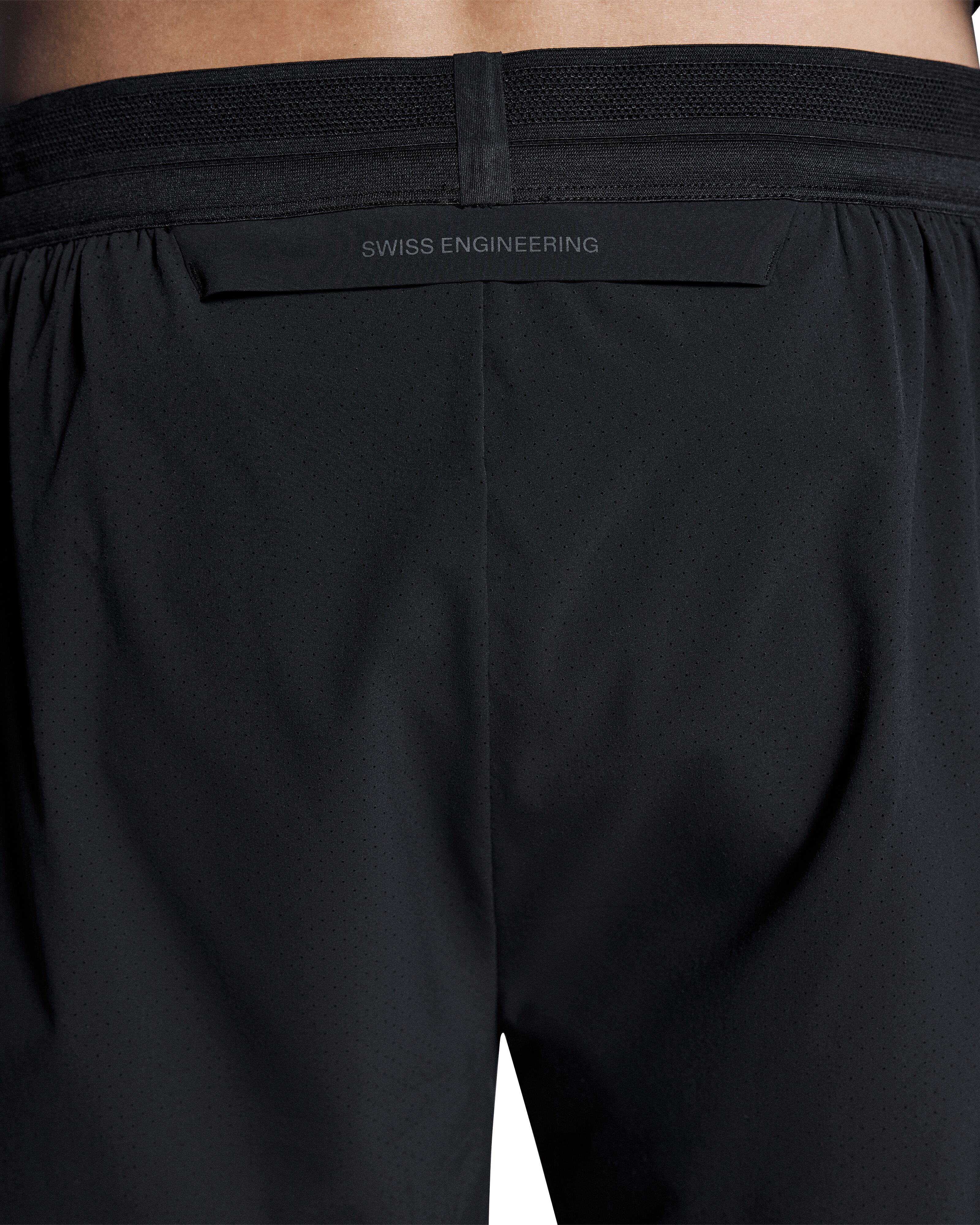 On 5" Performance Shorts (Mens) Black - Frontrunner Colombo